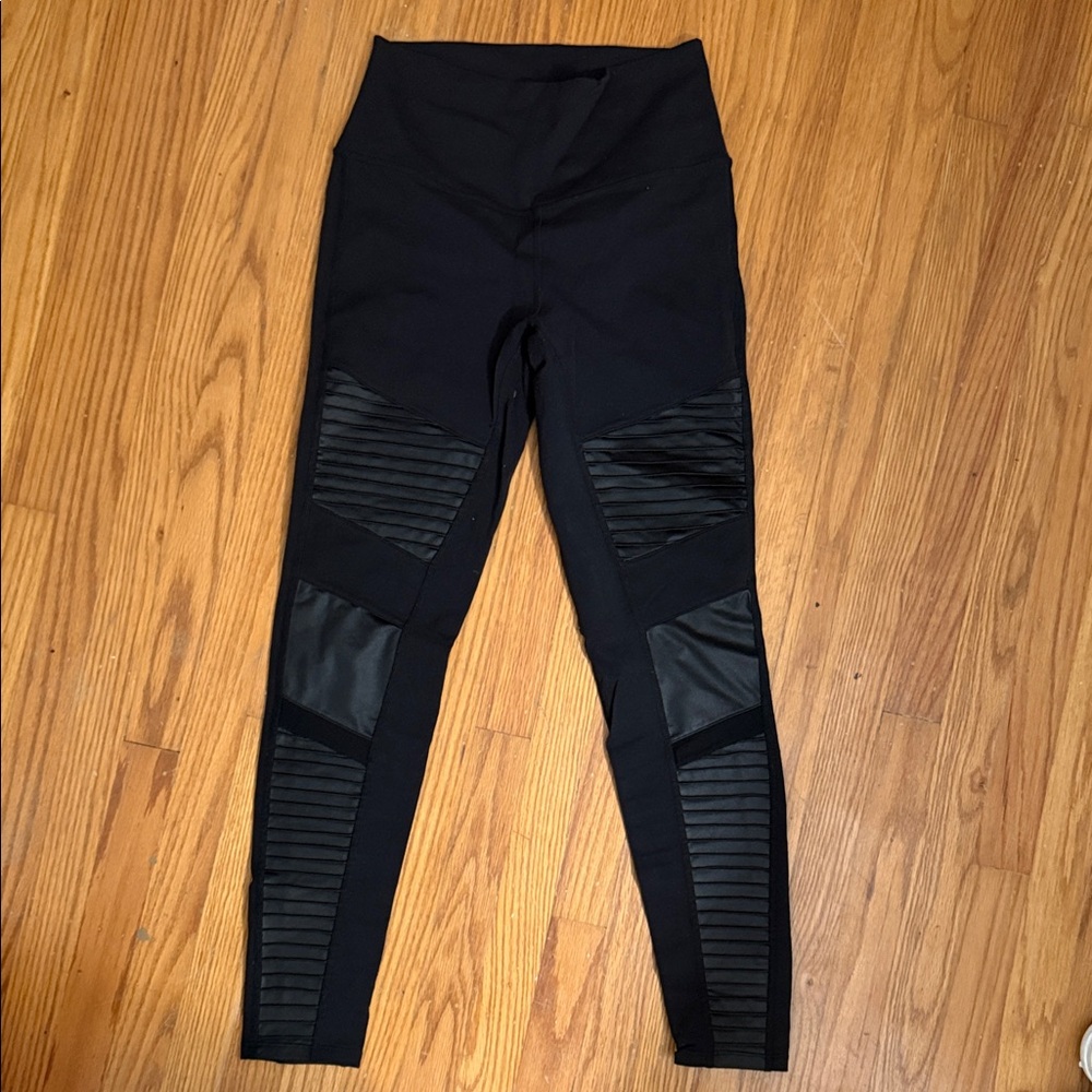 ALO Yoga 7/8 High-Waist Moto Legging